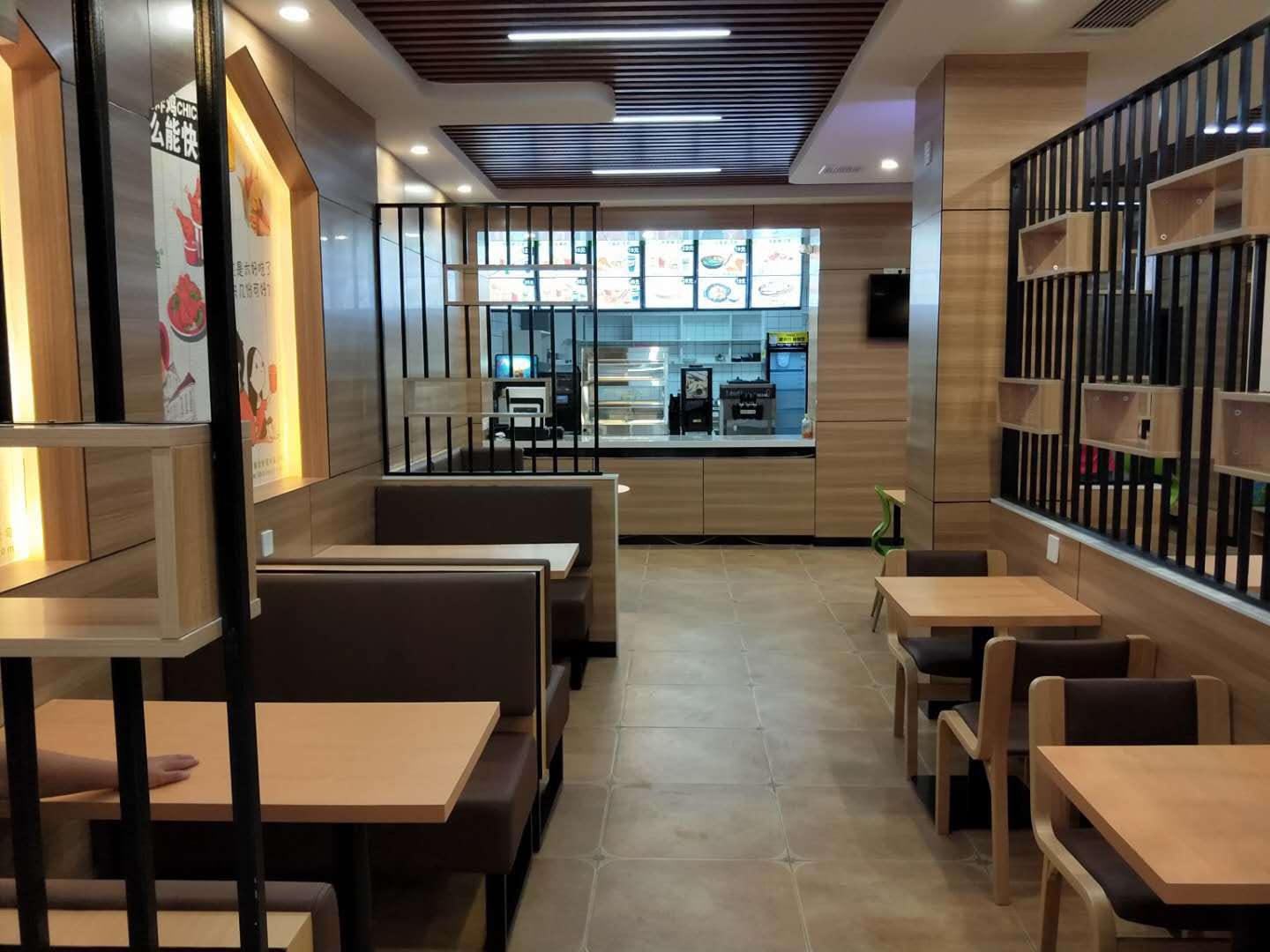 麥肯普萬和(hé)直營店(diàn)